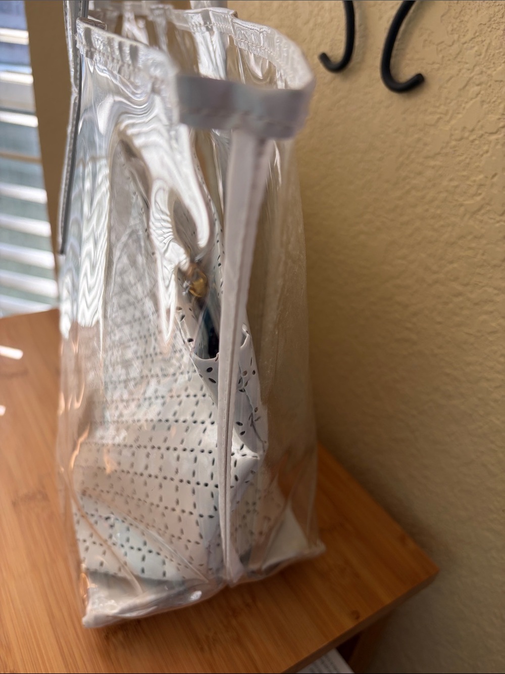 Estee Lauder Clear Tote with White Trim and Printed Insert - Picture 6 of 6
